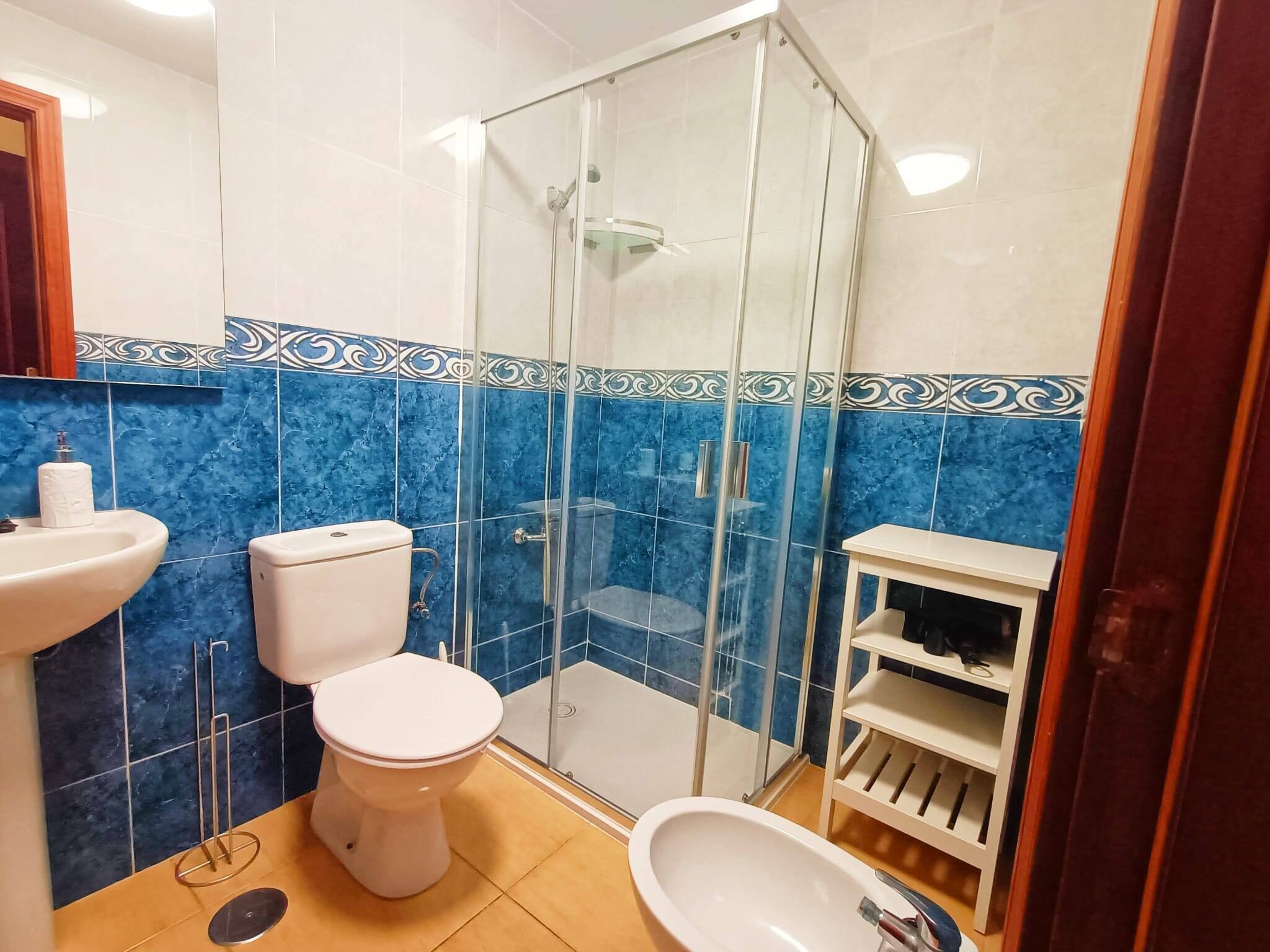 Apartment, 2 Bedrooms, Patio, City View | Bathroom