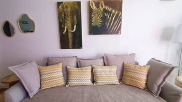 Apartment, 2 Bedrooms, Terrace, City View | Interior