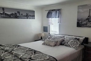 1 chambre, fer et planche à repasser, Wi-Fi, draps fournis