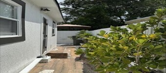 Charming 1-bedroom house in terrific Delray Beach with AC