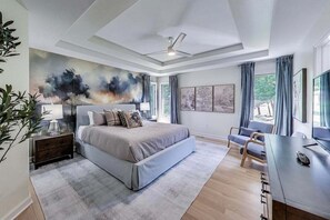 5 bedrooms, desk, iron/ironing board, travel crib