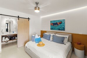 3 bedrooms, in-room safe, desk, iron/ironing board - 5 mins to Medano Beach and all the hot spots! Modern 3-bdrm-3.5 bath Condo (Cabo San Lucas)