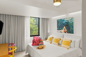 3 bedrooms, in-room safe, desk, iron/ironing board