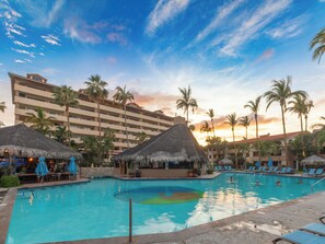 Outdoor pool, a heated pool