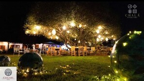 Outdoor dining - Hotel Chalamu (Pátzcuaro)