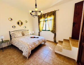 2 bedrooms, iron/ironing board, bed sheets