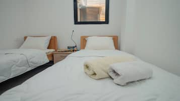 Caja de seguridad en la habitación, wifi gratis y ropa de cama