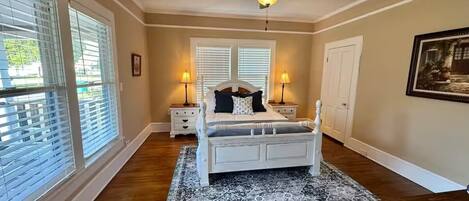 6 bedrooms, iron/ironing board, travel crib, free WiFi