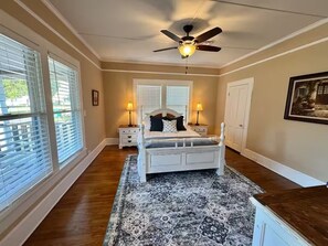 6 Schlafzimmer, Bügeleisen/Bügelbrett, Reisekinderbett, kostenloses WLAN