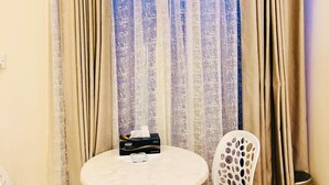 Ảnh chưa phân loại, 5 trong số 34 ảnh, nút