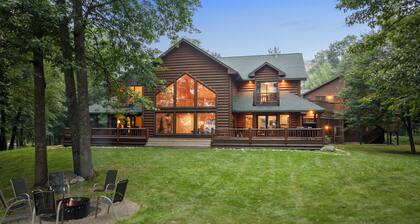 Pontoon| Game Room| Hot Tub| Built in Theatre