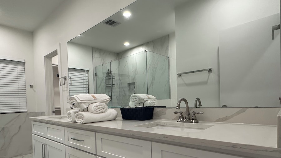 Luxury 3BR for Families Nurses and Group