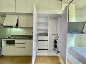 Comfort Apartment, Kitchenette, City View