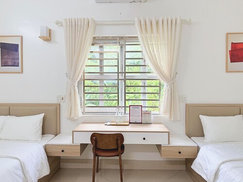 RAW Hostel - Tour & Motorbikes Rental