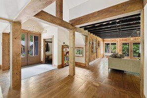 Interior - Cozy 3-BR Retreat Near Stratton & Manchester (Winhall)