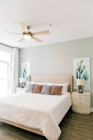 1 bedroom, iron/ironing board, free WiFi, bed sheets - Modern Germantown Stay - Walkable, Quiet & Central (Nashville)