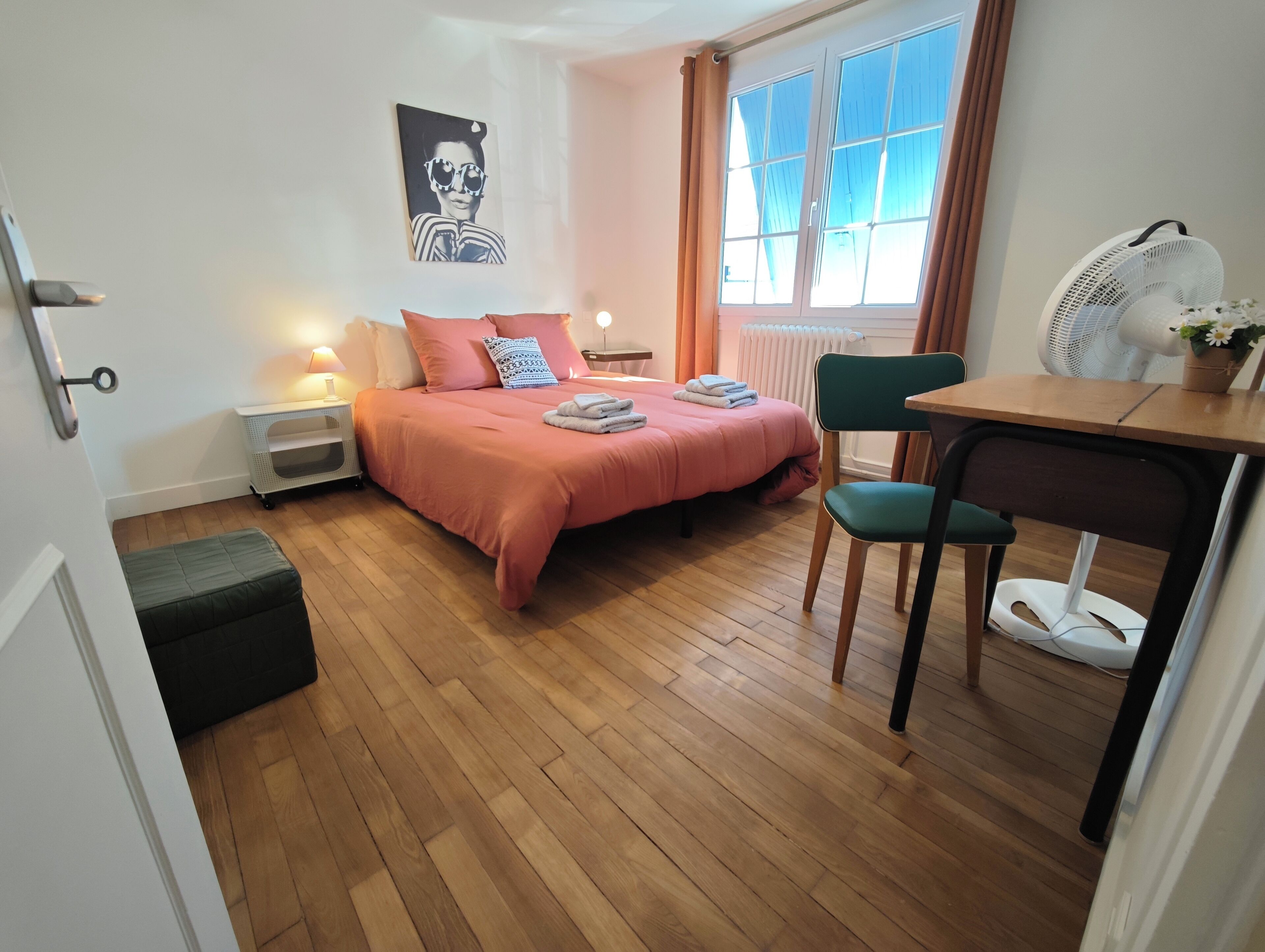 4 chambres, fer et planche à repasser, Wi-Fi gratuit, draps fournis