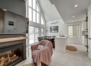 TV - Lakefront | SPA | Chez Bernard L'Hermite (Saint-Ferdinand)