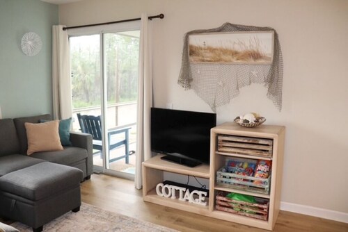 New Listing! King Bed/Ice Machine/Boat Parking