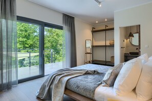 Bügeleisen/Bügelbrett, kostenloses WLAN, Bettwäsche