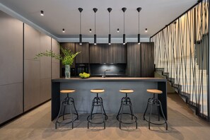 Mikrowelle, Ofen, Herdplatte, Geschirrspüler