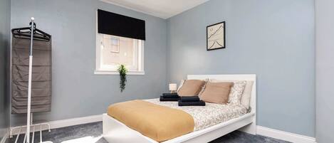 3 bedrooms, iron/ironing board, travel crib, WiFi