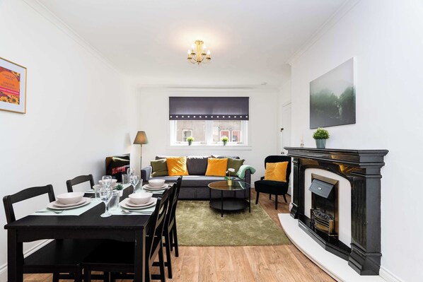 Téléviseur, bureau