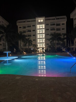 屋外プール