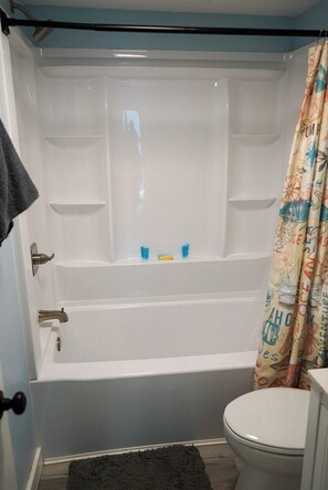 Håndklær og toalettpapir