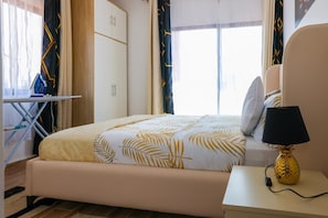 2 bedrooms, iron/ironing board, WiFi, bed sheets