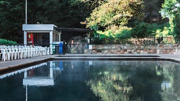 3 outdoor pools