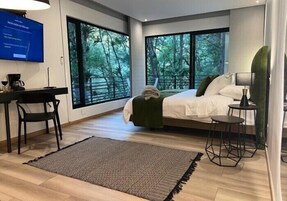 Cabaña de lujo | Ropa de cama de alta calidad, minibar, wifi gratis y ropa de cama