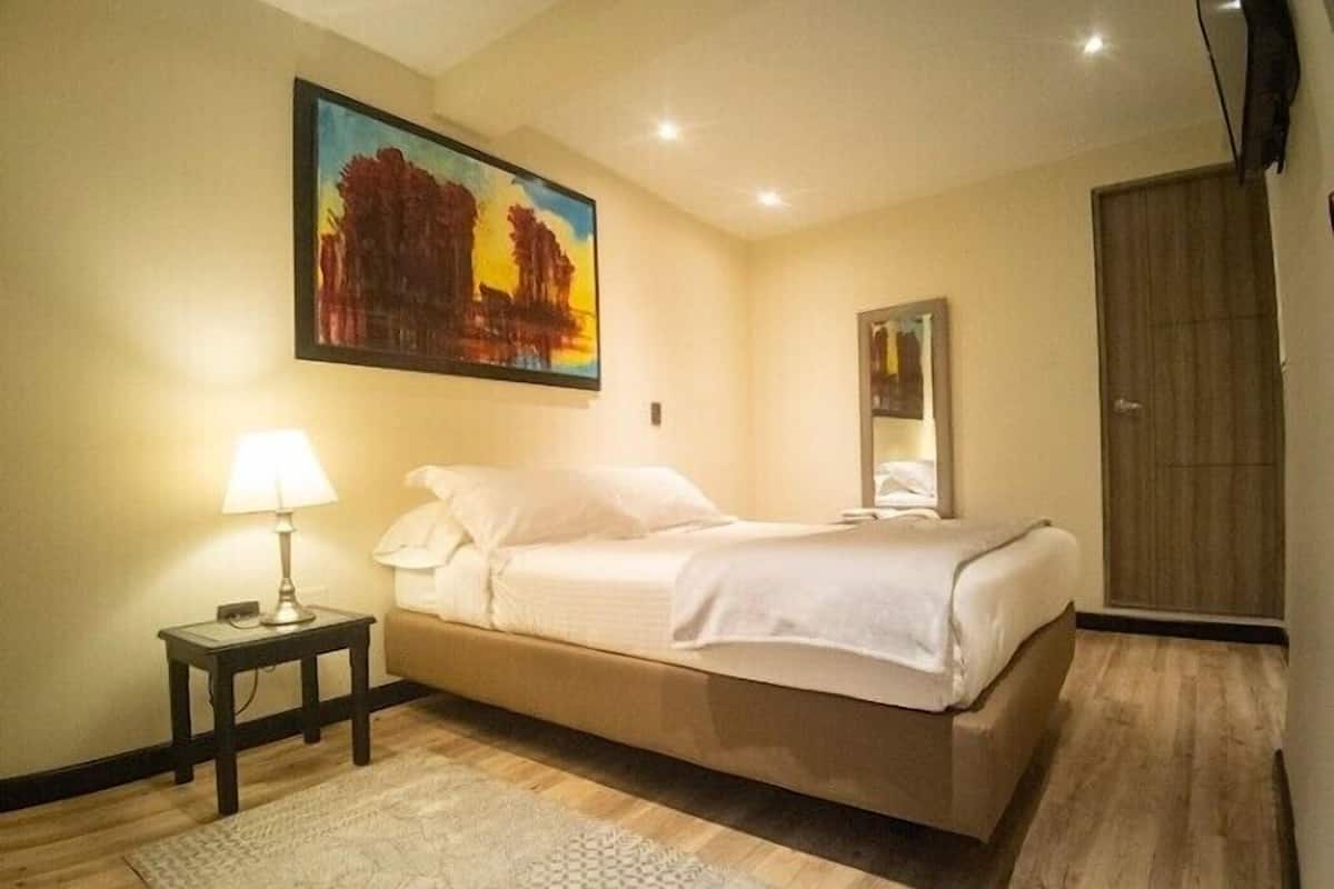 Ropa de cama de alta calidad, minibar, wifi gratis y ropa de cama 
