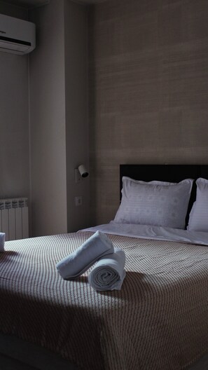1 soverom, strykejern/-brett, wi-fi og sengetøy
