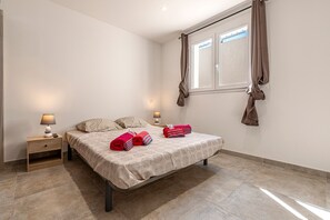 1 bedroom, free WiFi, bed sheets