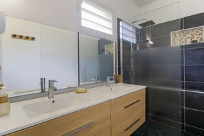 Shower, hair dryer, towels, soap