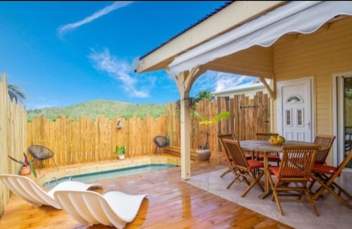 Charming 3-bedroom villa, AC in welcoming Sainte-Anne with pool exposed