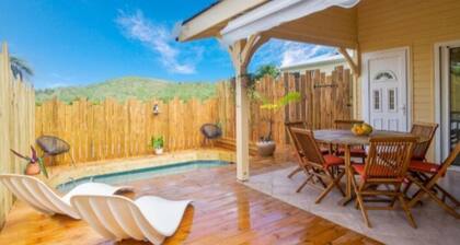 Charming 3-bedroom villa, AC in welcoming Sainte-Anne with pool exposed