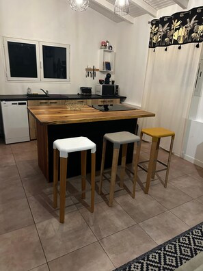 Mikrovågsugn, ugn och diskmaskin