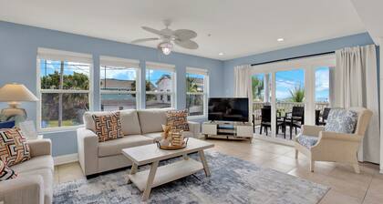 Breathtaking 3 bedroom, 2 bath with ocean view