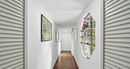 Queen BR Suite /2PPL/ Metro#APU