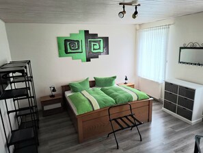 1 soverom, strykejern/-brett, wi-fi og sengetøy