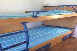 Fer et planche Ă  repasser, Wi-Fi gratuit, draps fournis