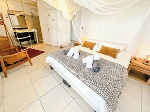 5 slaapkamers, een strijkplank/strijkijzer, reisbedje, wifi