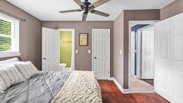 3 sovrum, skrivbord, strykjÀrn/strykbrÀda och resesÀng