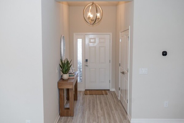 Interior - The Villages Retreat-Free Coffee! (Wildwood)