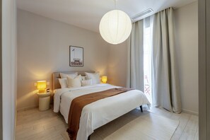 1 habitación, tabla de planchar con plancha, wifi gratis y ropa de cama 