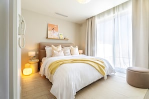 1 habitación, tabla de planchar con plancha, wifi gratis y ropa de cama