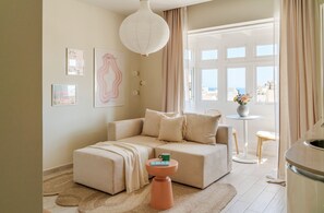 TV - Charming, modern apartment with terrace LDEM1-4 (Sliema)