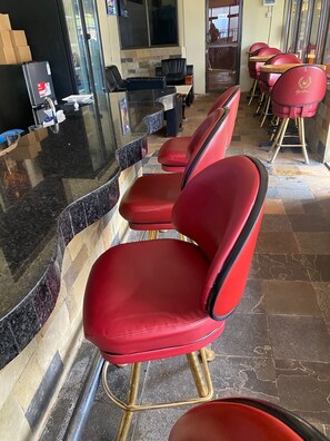 Bar accanto alla piscina